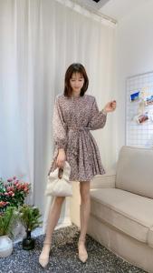 2021春夏宽松收腰碎花短款连衣裙,女装连衣裙,迪诺比亚