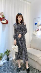 2021春夏新品 竖条显瘦人字纹连衣裙,女装连衣裙,迪诺比亚