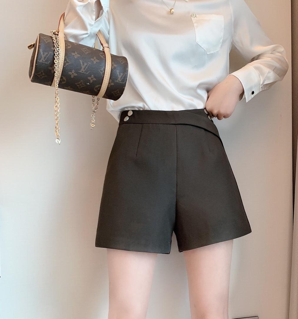 现货时装短裤咖色系，女装，秀禾