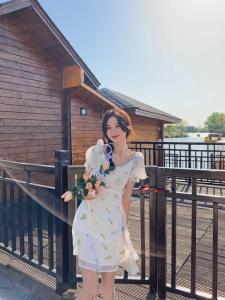 碎花鎏金纱连衣裙,女装连衣裙,M.W 嫚维