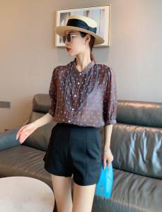 女装