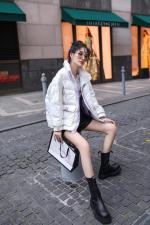 高档时尚羽绒服，女装羽绒服，卡菲莱