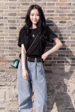 DG1908时尚简约刺绣小飞机百搭T，女装，L·H·X