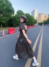 后V领连衣裙，女装连衣裙，last name