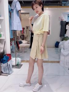 2121夏装新款T桖短裙套装,女装职业装,迷吉meeggle