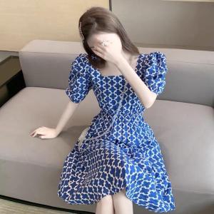 小心机美背连衣裙，女装连衣裙，倾城伊人