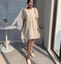 W772法式复古刺绣花朵夏季新款泡泡袖温柔风甜美连衣裙，女装连衣裙，L·H·X