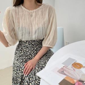 【现货】夏季新款 拼接蕾丝小衫?碎花短裙，女装，one&two