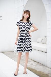 （现货）连衣裙,女装连衣裙,伊娜蕾尔