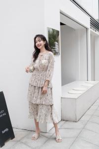 2021夏季新款韩版修身蛋糕连衣裙,女装连衣裙,易霏金熙