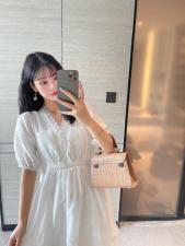 【现货】夏季新款韩版v领口袋蕾丝连体裙，女装，裴兔子