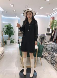 【现货】V领木耳边针织连衣裙,女装连衣裙,艾丹迪蔓