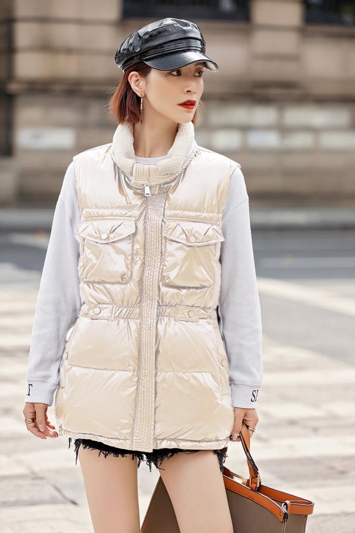冬装羽绒服更多新款到店查看，女装羽绒服，林依芭莎
