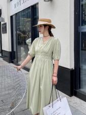 现货夏季V领收腰连衣裙2021新款修身显瘦套头法式裙，女装连衣裙，妍妍衣坊
