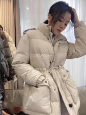 现货羽绒服，当季流行款式，女装羽绒服，五感全