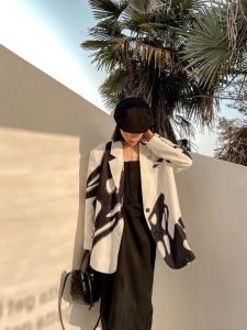 设计师款水墨风印花西装,女装西装,JY.OUBEN