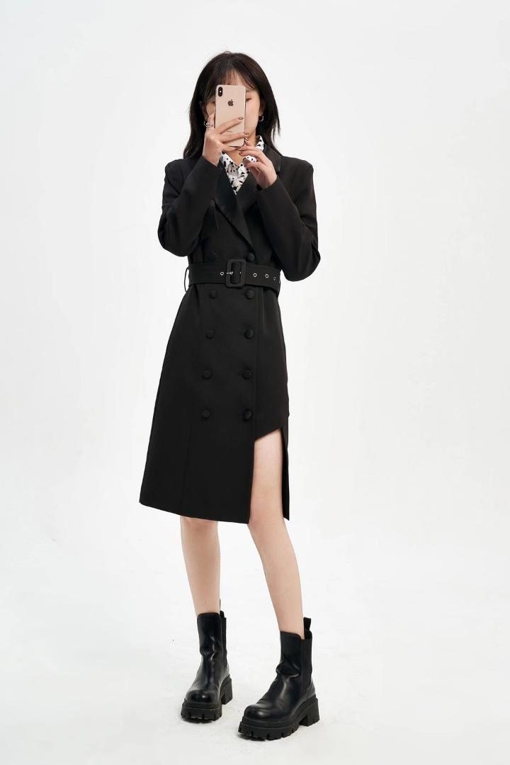 2021新款春装设计师款风衣裙现货，女装风衣，艾涵