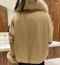 现货大毛领派克，女装，泰靡