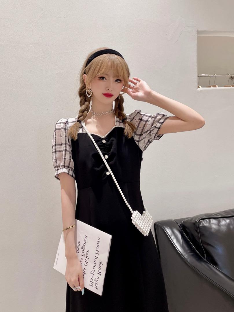 夏季新款温柔连衣裙气质女神范法式复古收腰开衩赫本风小黑裙，女装连衣裙，香水之恋