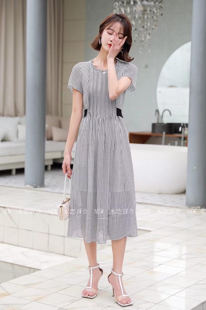 夏装新款连衣裙，女装连衣裙，水恋百合