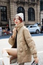 2021早冬上新手工圆球磁盘吸扣设计90白鸭绒羽绒服，女装羽绒服，红雀纺