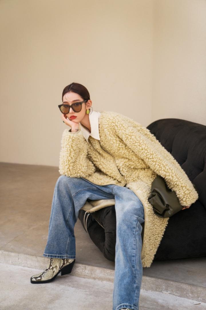 冬季极简风摇粒绒皮毛一体外套，女装，AUDREY WANG