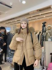 现货冬季韩版面包羽绒带毛领，女装，涵美人