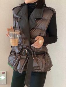 W6825欧洲站简约设计翻领亮皮保暖羽绒马甲,女装马夹,L·H·X