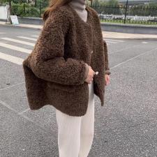 现货：2011款长毛皮毛一体。，女装，D壹