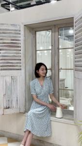 伊奈秀夏季碎花连衣裙,女装连衣裙,伊奈秀E∩ΛXU