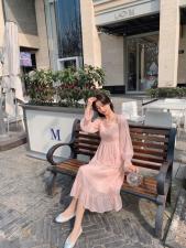 2021春季新品不规则压皱连衣裙，女装连衣裙，M.W 嫚维
