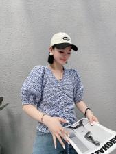 2021高品质绣花减龄款，女装，依挺好