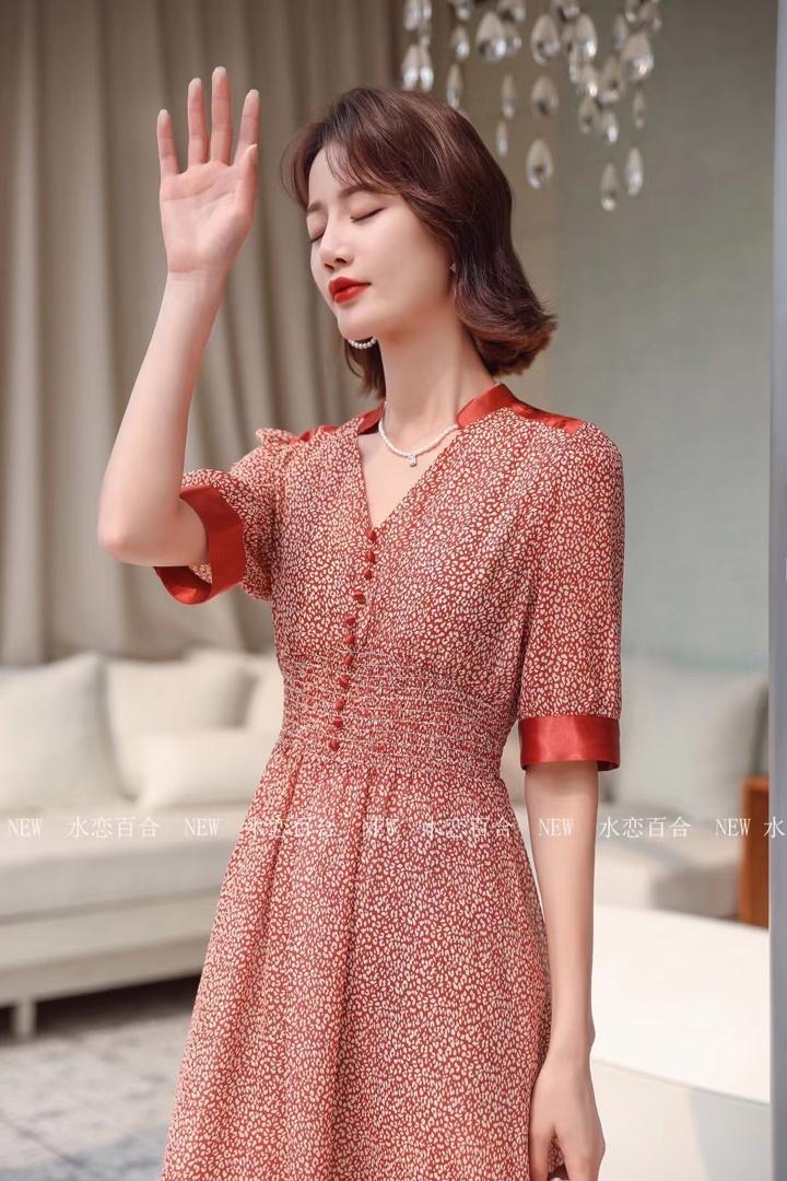 夏装新款连衣裙，女装连衣裙，水恋百合