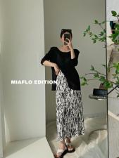 黑白永恒的百搭/百褶半身裙/，女装半身裙，MIA&FLO