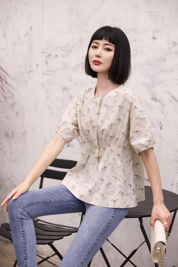 碎花小衫，女装，品炫姿