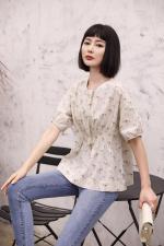 碎花小衫，女装，品炫姿