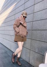 9839款围脖羽绒服 90白鸭绒时尚潮流，羽众不同，温暖过冬，女装羽绒服，蓝衣可