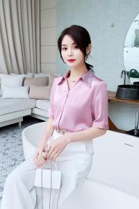 女装