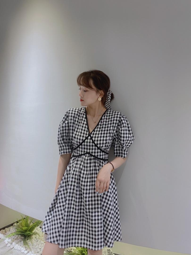 【现货】垫肩连衣裙，女装连衣裙，驿谷