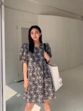 W772法式复古刺绣花朵夏季新款泡泡袖温柔风甜美连衣裙，女装连衣裙，L·H·X