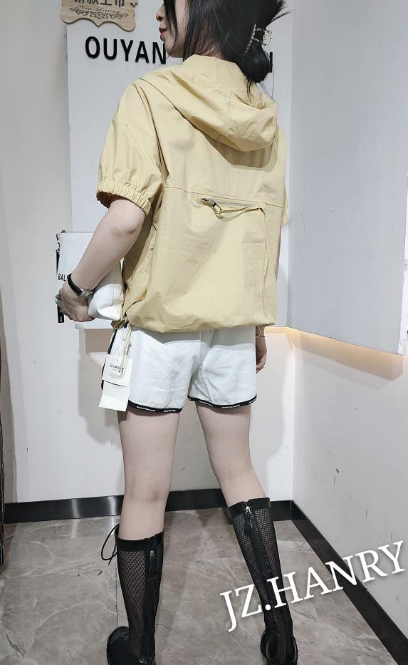 9070短袖帽衫，女装，俊泽.哈妮