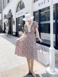 现货夏季法式小碎花雪纺连衣裙女2021韩版蕾丝v领收腰裙,女装连衣裙,妍妍衣坊