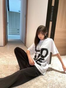 LOVE新款T恤～黑，白两色,女装T恤,LOVELS