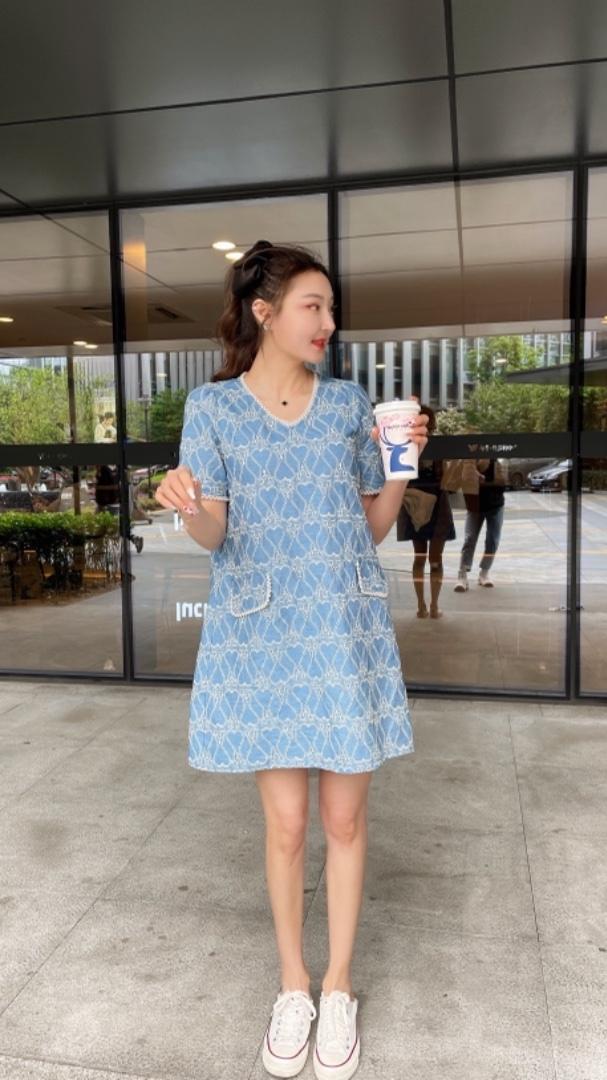 夏季新款牛仔刺绣连衣裙，女装连衣裙，衣香丽舍