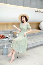 夏季新款韩版雪纺碎花连衣裙，女装连衣裙，时尚靓女孩