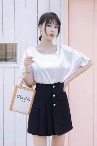 女装