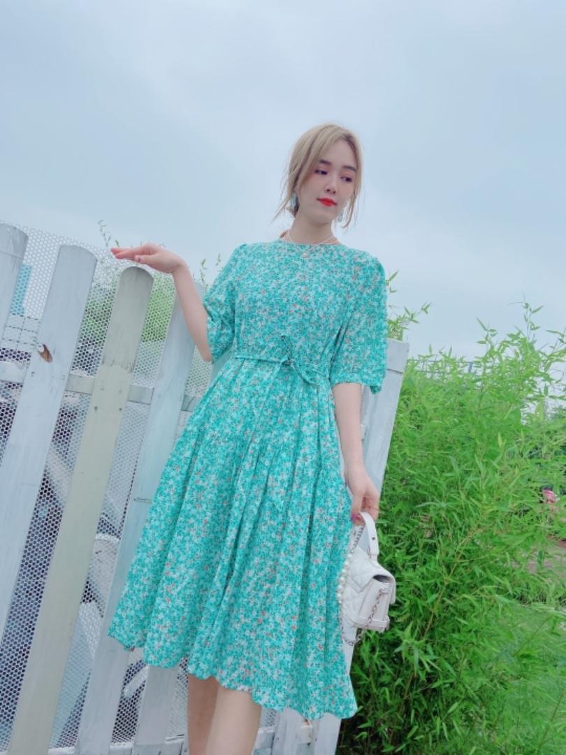 夏季新款连衣裙，女装连衣裙，依岸