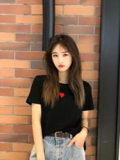 DG875-2021春季新款时尚百搭刺绣爱心短袖T恤，女装T恤，L·H·X