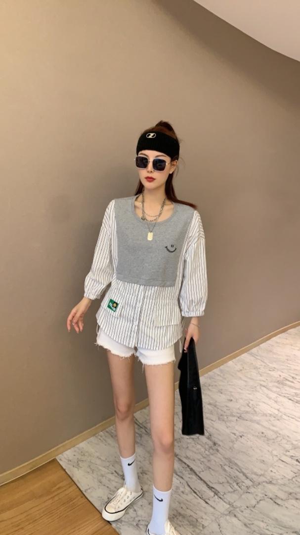 【现货】夏季新款针织衬衫拼接款笑脸刺绣七分袖潮款圆领卫衣，女装衬衫，微迪菲