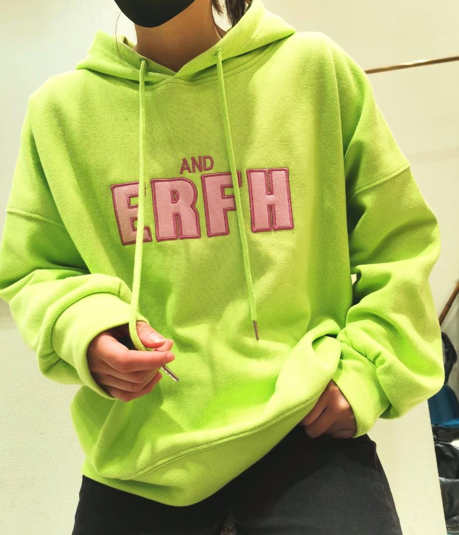 贴布绣带帽卫衣，女装卫衣/绒衫，新雅行-1